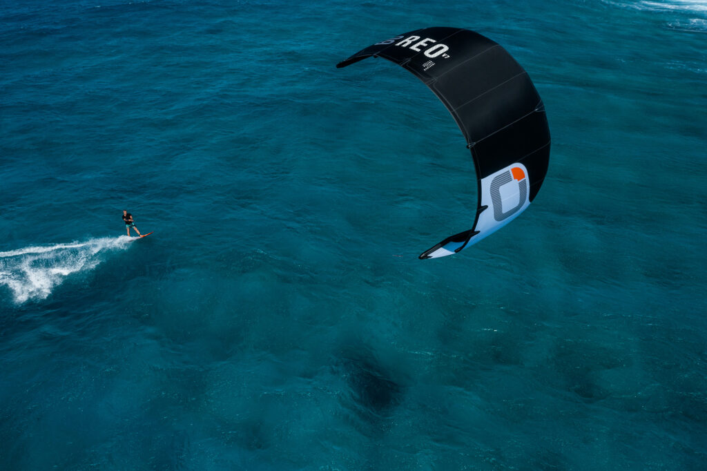 Reo-V7-Action-9